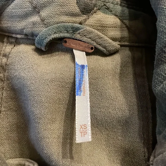 Free People 'Not Your Brother's' Surplus Utility Jacket Women’s XS Camo Green - Picture 11 of 13